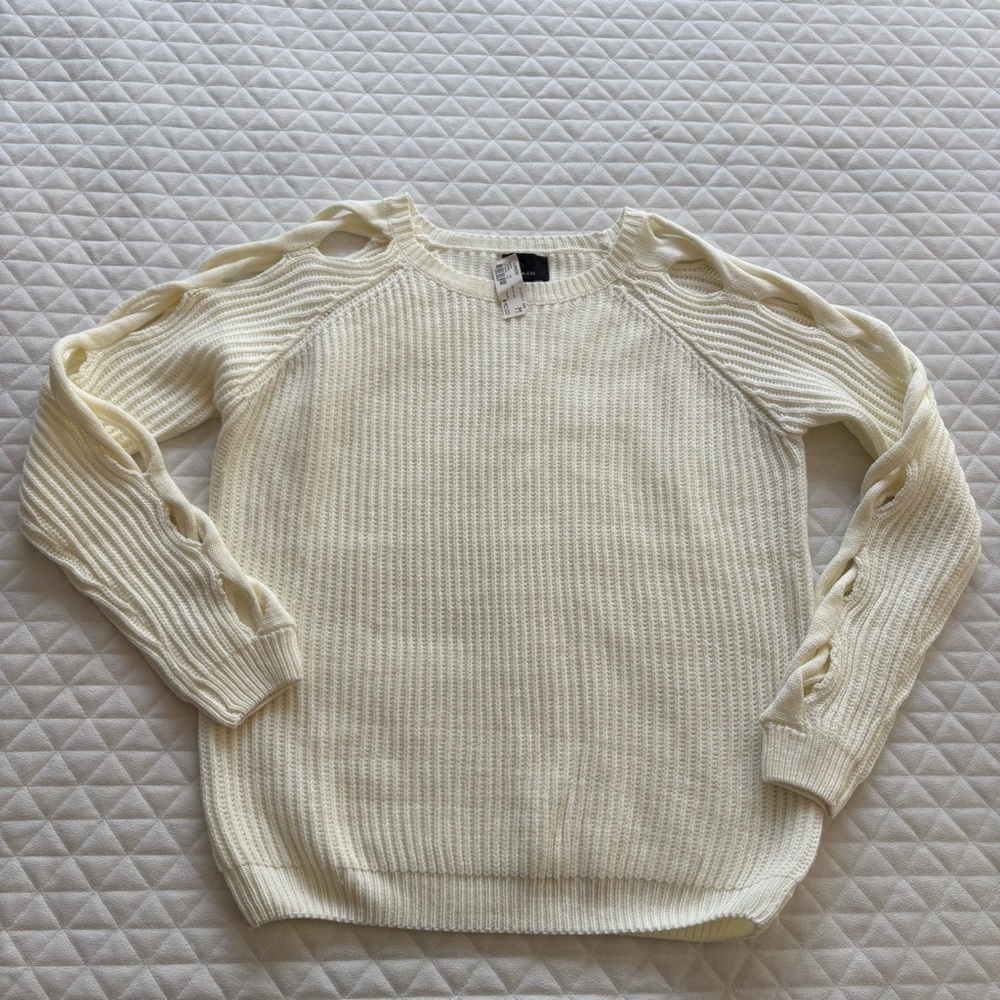 Lumiere Women’s Sweater Size M White Arm Braided Clean Look Neutral Minimalist